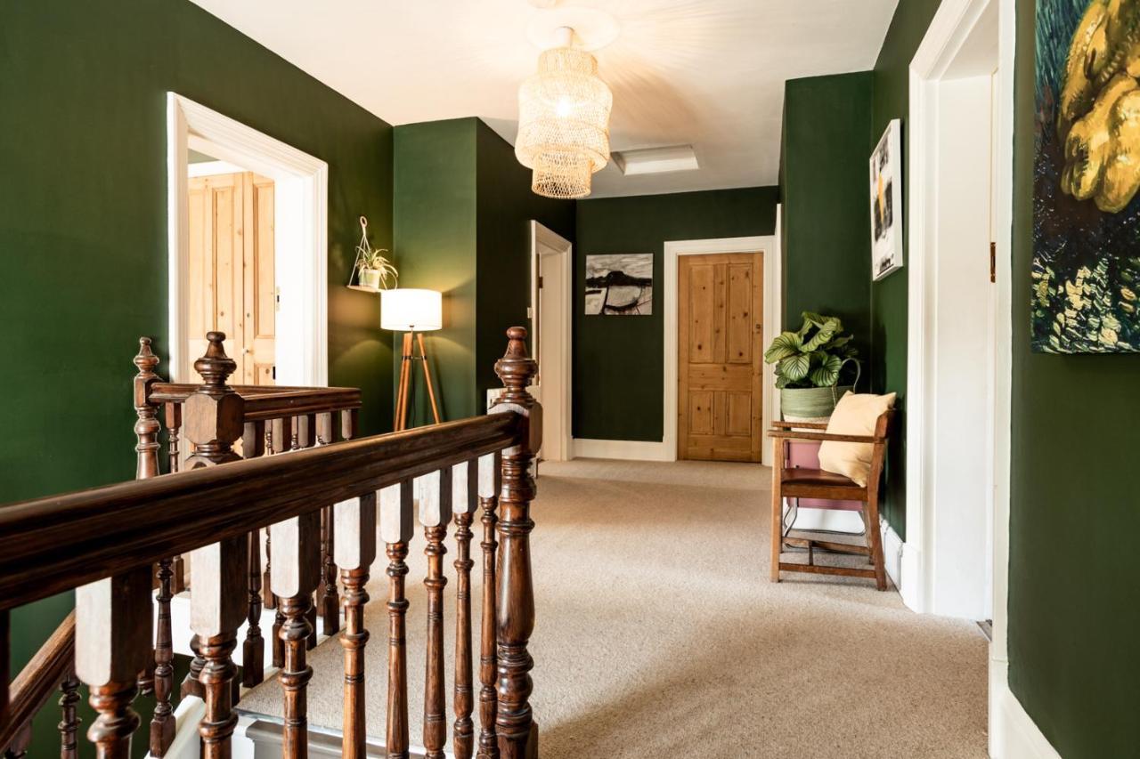 Bed and Breakfast The Old Vicarage Moylgrove Exterior foto